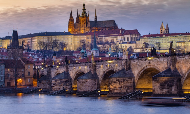 Visit of the PRAGUE CASTLE